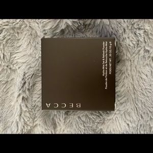 BECCA Makeup - BECCA Hydra-Mist & Refresh Powder BECCA Makeup - BECCA Hydra-Mist & Refresh Powder